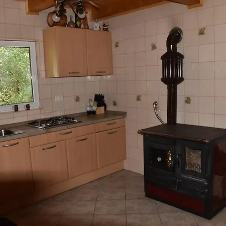 Podklanci-house In The Forest בקתה